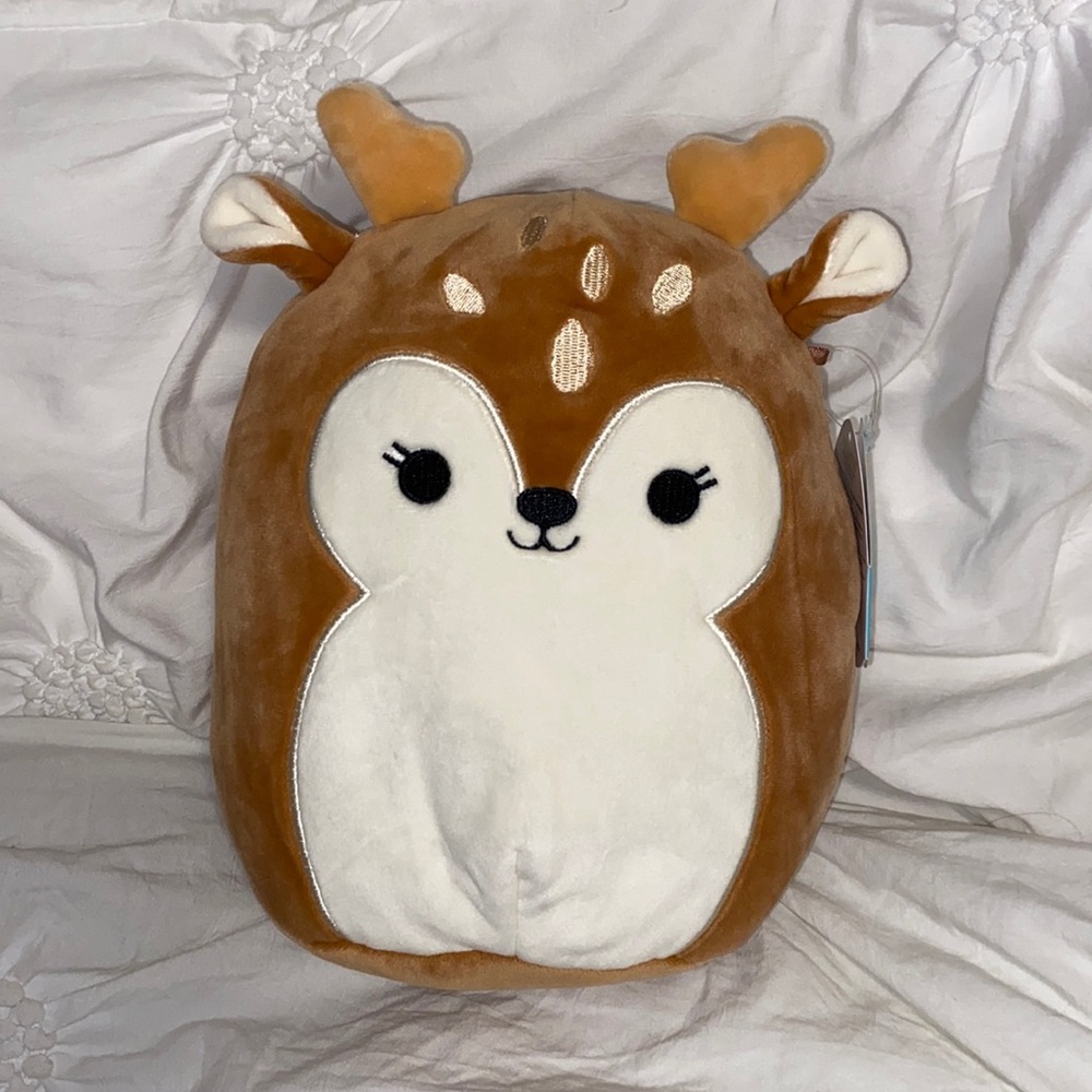 Dawn the deer 8 inch squishmallow